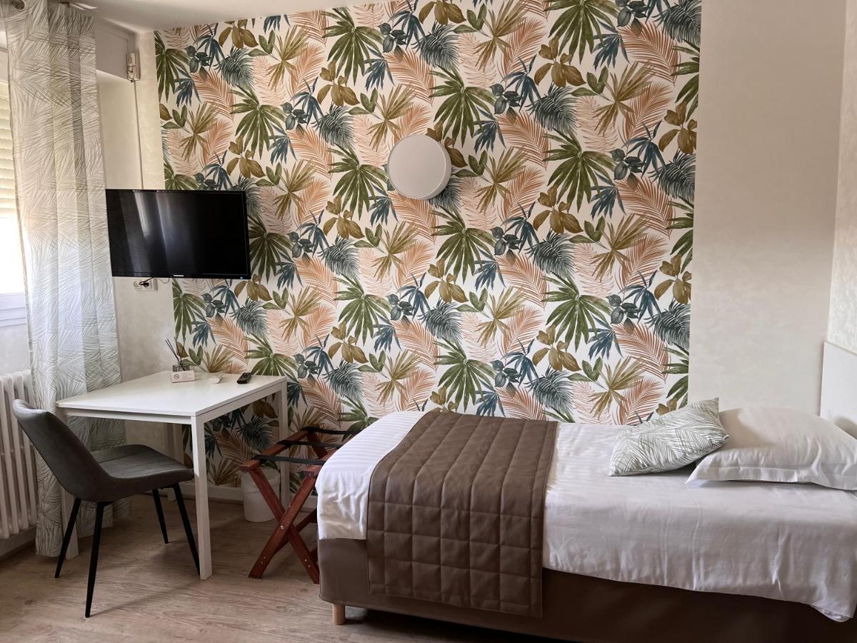 Hotel Alpes Cevennes Guilherand-Granges ภายนอก รูปภาพ