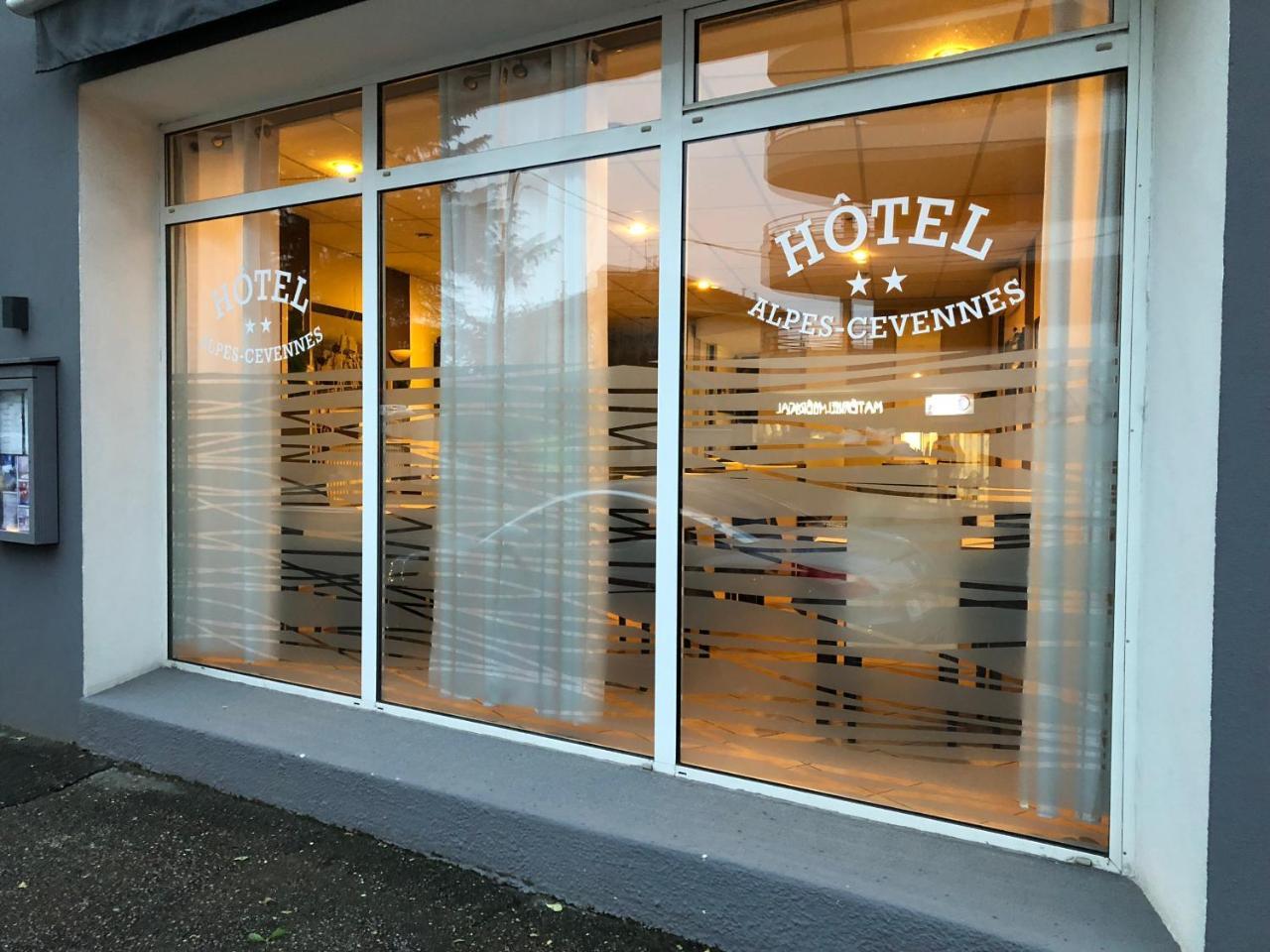 Hotel Alpes Cevennes Guilherand-Granges ภายนอก รูปภาพ